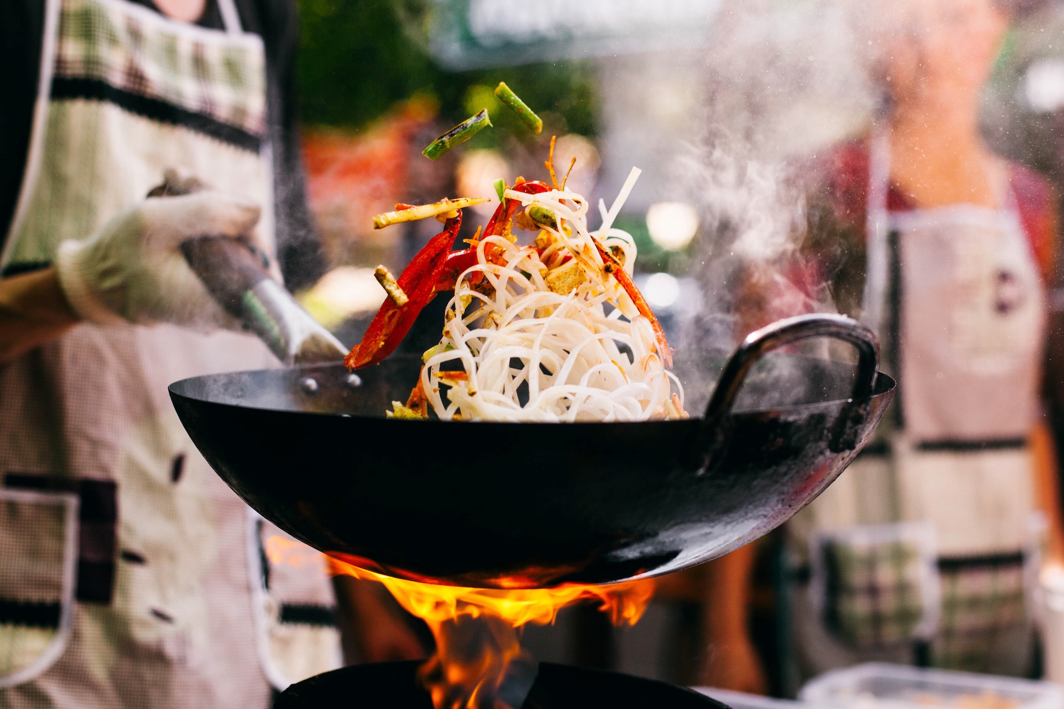 how to clean wok with baking soda